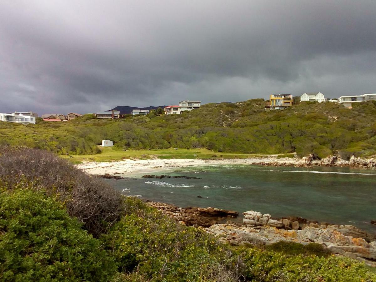 Apartamento Whale Of A Time Gansbaai Exterior foto